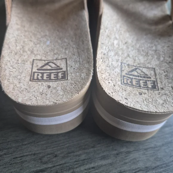 Tan REEF Women's Sandals Neutral Classic Timeless Casual Slip Ons - Picture 6 of 10